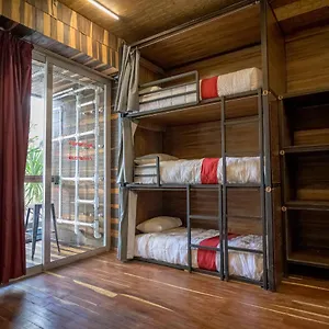 Reina Roja Hostal Albergue Playa del Carmen