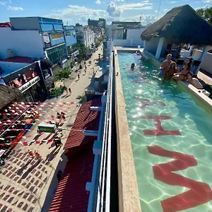 Why Not Rooftop Party Albergue Playa del Carmen